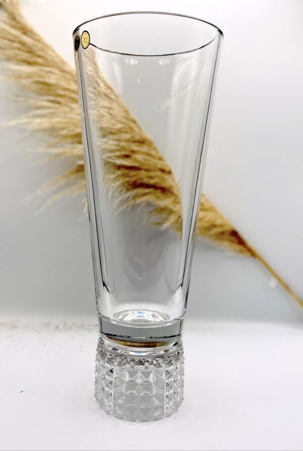 vase très haut en cristal